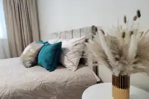 S Vidom Na Reku Flat, Ulan-Ude