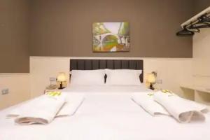 Aria Hotel, Tirana