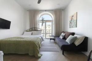 Tsentr Stalinka s Balkonom Flat, Mogilev