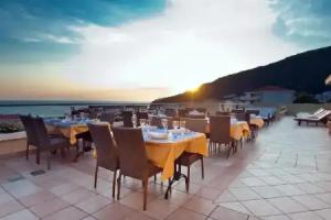 WGrand Hotel, Petrovac
