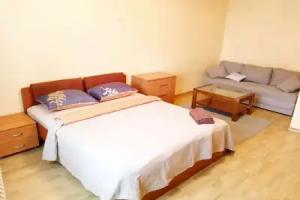 Na Bulvare Zhulebinskiy 6/11 Flat, Lyubertsy