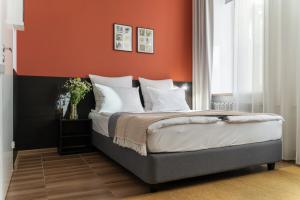 Studiya 1 na Bronnickoj Flat, St. Petersburg