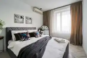 Dlya 4kh S Parkovkoy Vo Dvore Apartments, Moscow