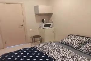 Na Amurskoy 24 Flat, Artem
