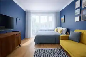 S Vidom Na Ozero Flat, Kaliningrad