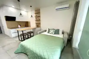 Vidovaya Ryadom S Chasha I Kremlem Flat