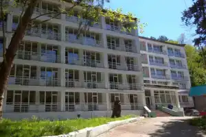 Gizel-Dere Hotel, Dederkoy