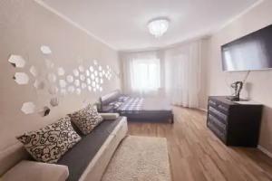 Stilnaya kvartira v Surgute Flat, Surgut