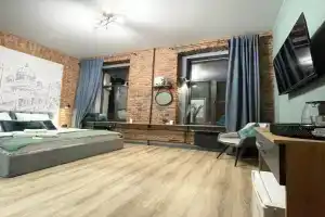 English 27 Apartment