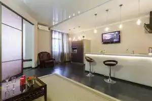 Ot Kompanii Khoum Hotel Na Ulice A. Tolstogo 135 Flat, Samara