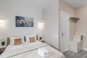 Uyutnaya Studiya S Balkonom V Kurortnom Gorodke U Morya Apartments, Adler