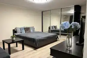 V Istoricheskom Tsentre Flat, Samara