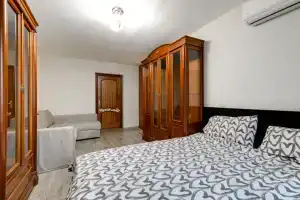 Planetnaya 16 Apartments, Moscow