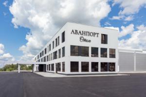 Avanport Hotel, Bor