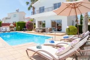 Villa Roker by Ezoria Villas, Coral Bay