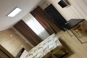 Pyatikomnatnaya Na 14 Chelovek Flat, Kamensk-Shakhtinsky