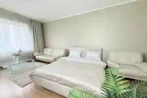 Dvukhkomnatnaya Ryadom S Tsentralnym Parkom Flat, Kaliningrad