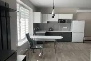 Uyutnaya v Gostevom Dome Flat, Sevastopol