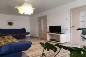 Chetyrekhkomnatnaya Kvartira Tsentr Flat, Orsk