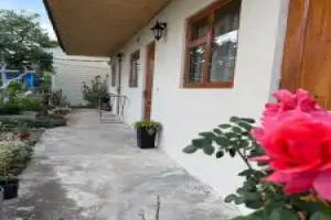 Guest house Artur I Susanna, Alakhadzi