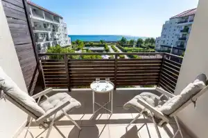 Apartment 305 on Sailing, 21 with sea view, Adler