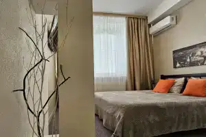 V tsentre goroda Sevastopol Flat, Sevastopol