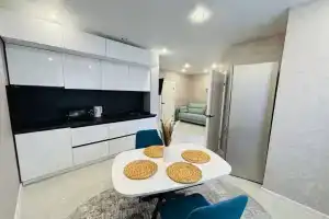 Tam Gde Uyutno Na Entuziastov Flat, Saratov