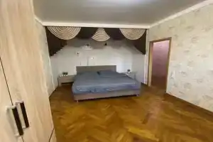 Na Krasnoy Flat, Kropotkin