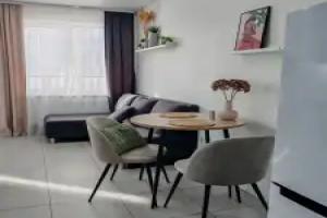Studiya U Roschi Flat, Novocheboksarsk