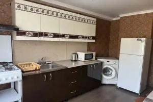 Vozle Morya Flat, Derbent