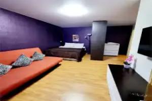 AlloTagil na Ulitse Goroshnikova 70 2 Etazh Flat, Nizhniy Tagil