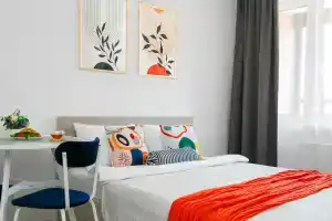 Uedinenie v Tropikakh Flat, Kolpino