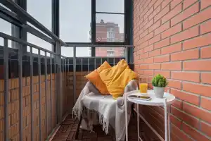 Uyutnaya Studiya Flat, Kolpino