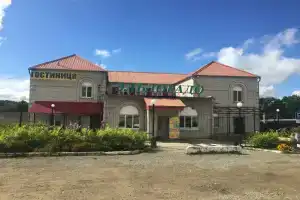 Eldorado Motel, Bikin