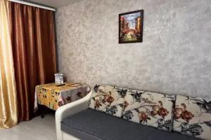 Na Ulitse Maksima Gorykogo 37 Flat, Tula