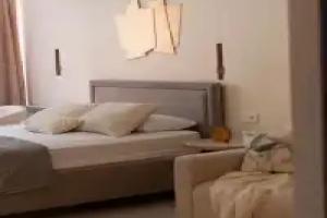 S Dizaynerskim Remontom Flat, Buzuluk