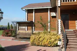 Yakimenko Hotel, Bolkhuny