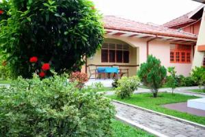 Paradise Holiday Village Hotel, Negombo