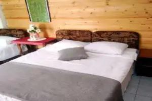 Komnata Dlya Troikh Prostranstvo V Lazarevskom Flat, Lazarevskoye