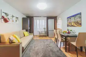 GM Apartments ryadom s Expotsentrom i Belym domom Flat, Moscow