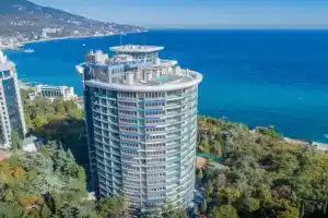 Lyuks v Zazerkalye Primorskiy park Apartments, Yalta