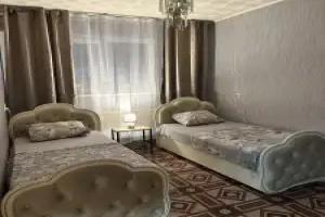 Na Leningradskom Prospekte 5 Flat, Novy Urengoy