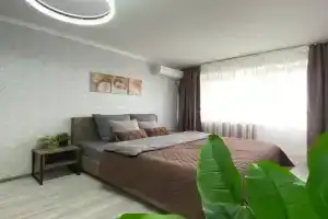 Na Komsomolskoy Flat, Kropotkin