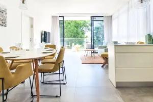 Charming Apartment Terrace Gordon TL61 Apartments, Tel Aviv