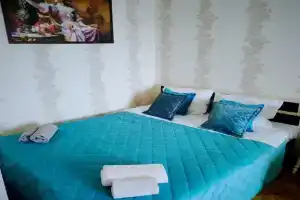 V Novom Dome S Bolshim Dvorom I Razvitoy Infrastrukturoy Apartments, Ryazan