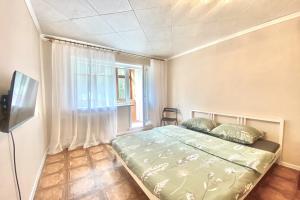 Zheltyi Nartcis Flat, Zarechnyy