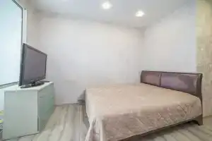 Uyutnaya V Dome Biznes Klassa Vozle Metro Flat, Ekaterinburg