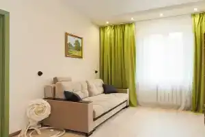 Na Internatsionalnoy 13 Flat 2-room