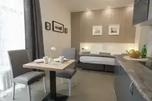 Metro Hotel, Schekino