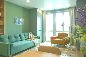 Uyutnaya Flat, Dobrograd